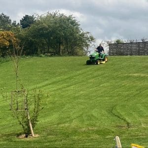 gateforth-park-grass-cutting