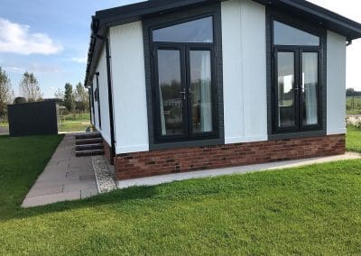 4 Lakeside - Exterior view 3